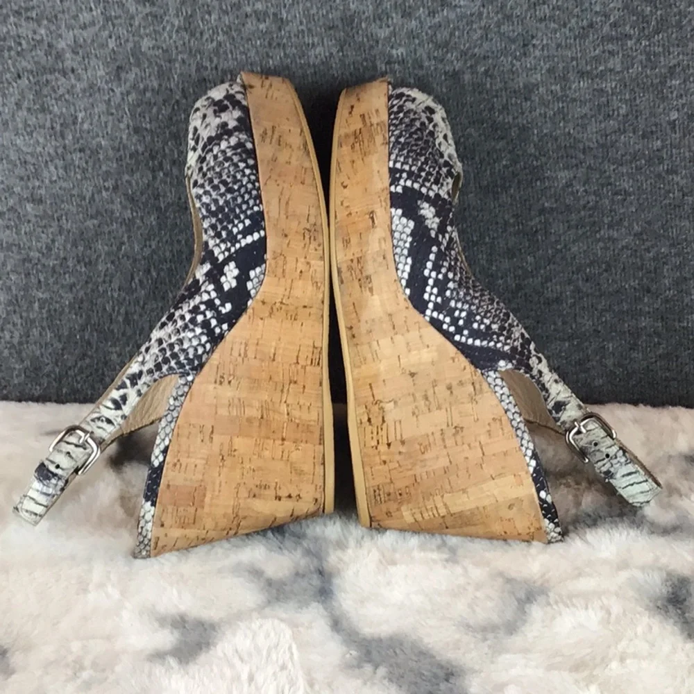 Stuart Weizman Snake Embossed Peep Toe Platform Cork Wedge Sandals Size 9‎ W